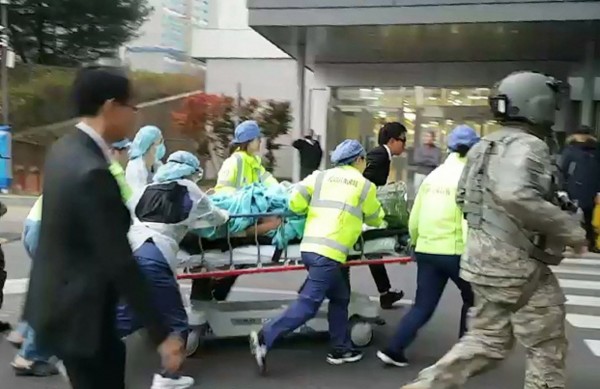 北韓軍人叛逃南韓，過程中被北韓同僚掃射40餘發子彈。（歐新社）