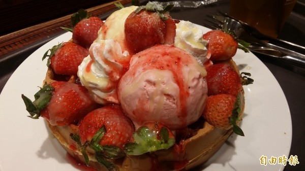 [討論] 有沒有欺騙人民食物很安全其實很危險的作品