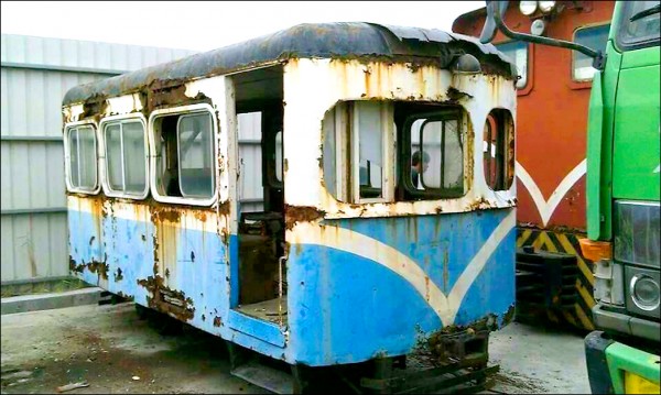 「135巡道車」3年前的模樣。(記者顏宏駿攝) 「135巡道車」3年前的模樣。(記者顏宏駿攝)