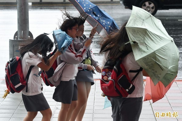 今天下午起17個縣市風力增強。（資料照，記者廖振輝攝）