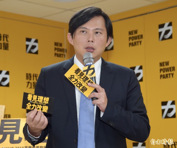 面對明年是否出戰選新北市長，黃國昌說：「讓我們從地方執政，做給你看。」（資料照，記者黃耀徵攝）