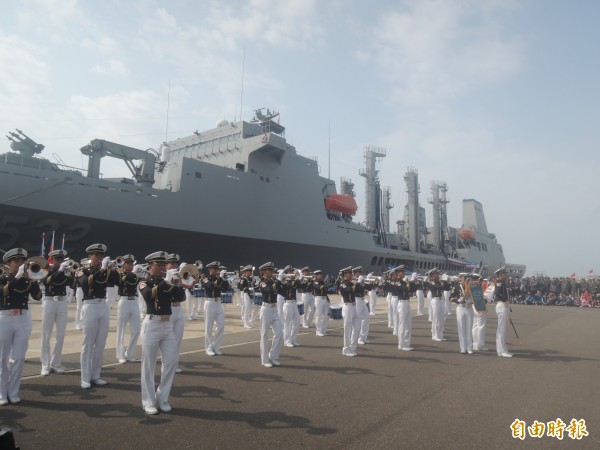立法院外交及國防委員會今天凍結敦睦艦隊遠航訓練靠泊等預算100萬元,要求國防部提書面報告。(資料照,記者劉禹慶攝) 立法院外交及國防委員會今天凍結敦睦艦隊遠航訓練靠泊等預算100萬元,要求國防部提書面報告。(資料照,記者劉禹慶攝)