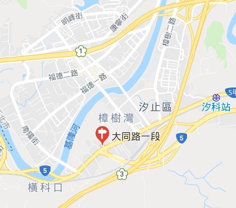 新北市汐止大同路一間廢棄車場，中午驚傳火災。（圖擷自Google Map）