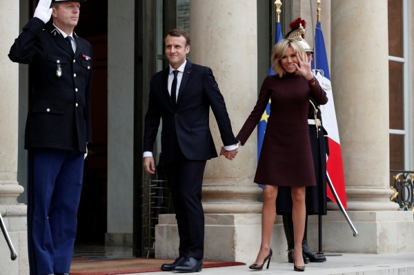 法國第一夫人布莉姬（Brigitte Macron）比丈夫、法國總統馬克宏大了24歲。（路透）