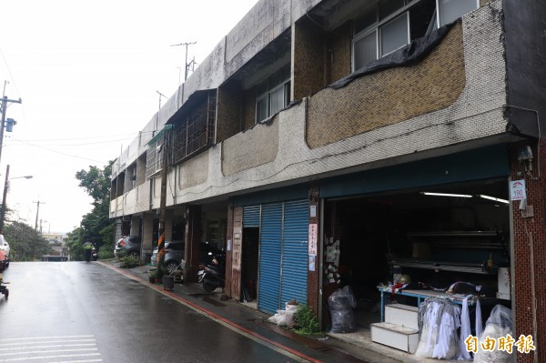 宜蘭縣礁溪鄉白雲村有8戶居民，長年無自來水可用，居民甚至要靠收集雨水過活。（記者林敬倫攝）