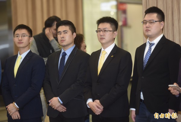 新黨青年軍侯漢廷（左起）、王炳忠、林明正、陳斯俊。（資料照，記者簡榮豐攝）