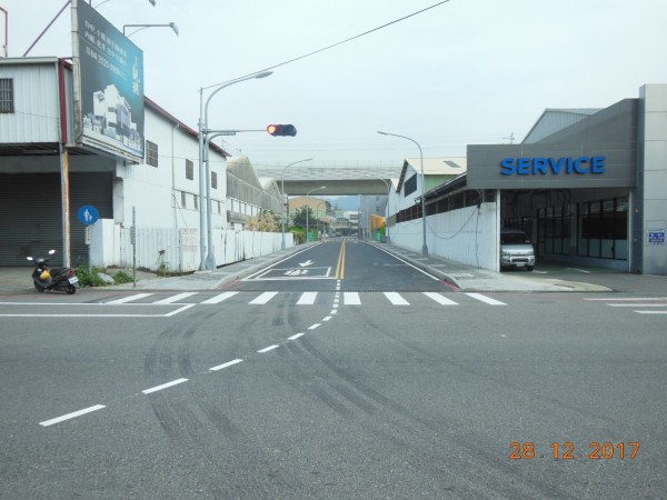 潭子民生街地下道填平工程，日前已完工通車。（中市交通局提供）