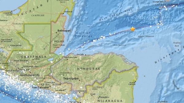 我國友邦宏都拉斯的天鵝群島台北時間今天上午10點51分傳出規模7.8地震（圖擷取自abc7.com）