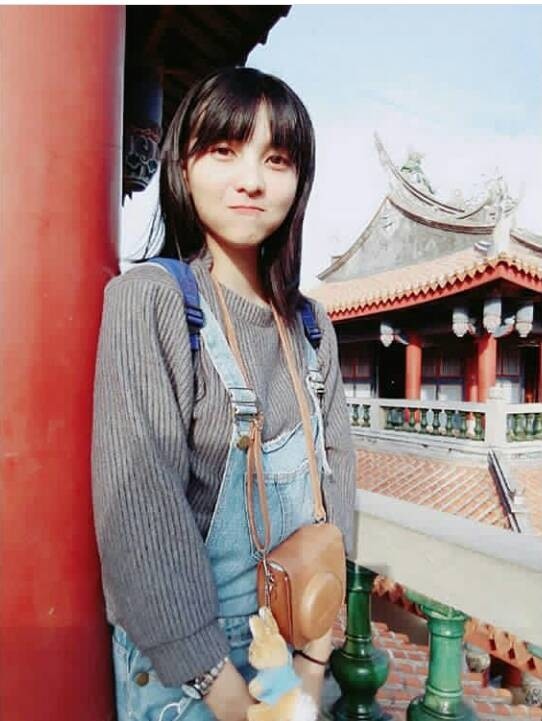 野柳派出所正妹女警韓淳羽很喜愛旅遊。(記者林嘉東翻攝) 野柳派出所正妹女警韓淳羽很喜愛旅遊。(記者林嘉東翻攝)