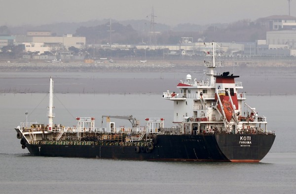 美國情報指出，6艘中國船隻偷偷協助北韓，違反了聯合國對北韓的制裁條例。圖為同樣暗中協助北韓，偷售石油的巴拿馬籍貨輪KOTI。（歐新社）