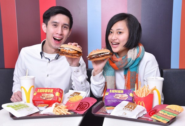 台灣麥當勞宣布24日起調漲超值全餐、麥脆雞、薯餅及點心等12項商品價格，平均漲價2~4元。（圖由台灣麥當勞提供）