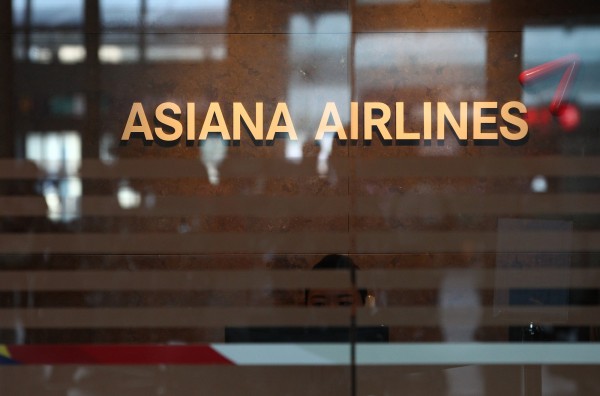 2014年韓亞航空（Asiana Airlines）有班從南韓仁川飛往法國巴黎的班機上，發生一起女模特兒被燙傷的意外事故。（資料照，彭博）