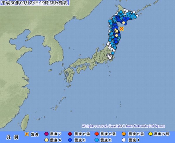 日本今（24）日在當地時間晚間7點51分（台灣時間晚間6點51分），驚傳在本州青森縣東方近海，發生芮氏規模6.2地震。（圖擷取自日本氣象廳）