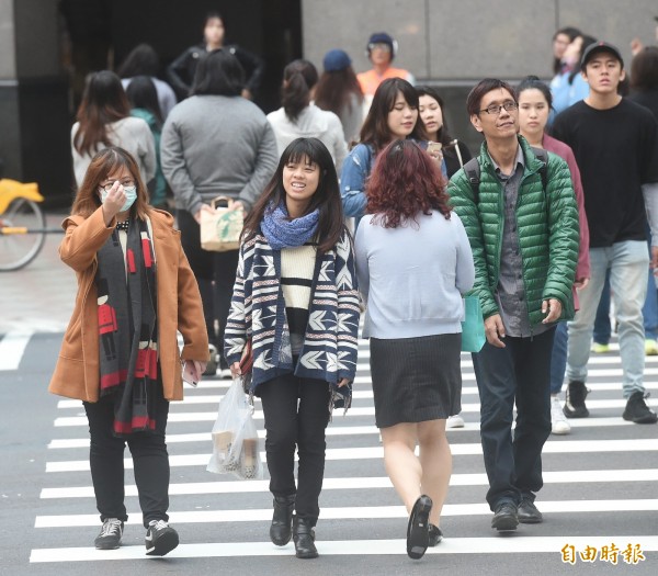 明、後兩天適逢大學學測，好天氣將持續到週六，週日起將轉濕冷，下週更有兩波冷空氣接力報到。（資料照，記者方賓照攝）