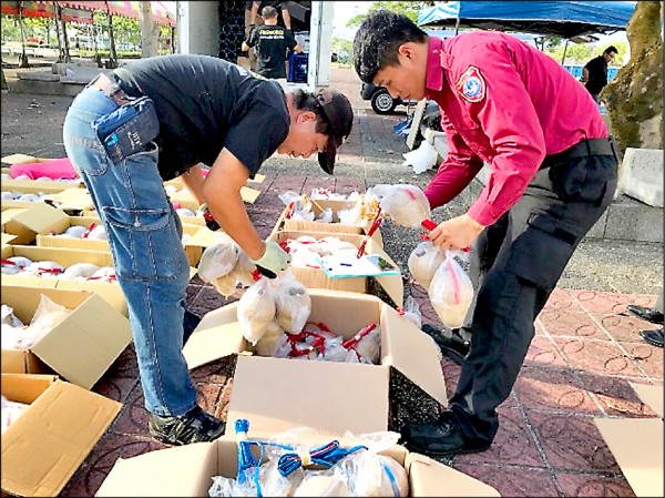 宜蘭縣政府消防局查緝煙火情形。（縣府提供）