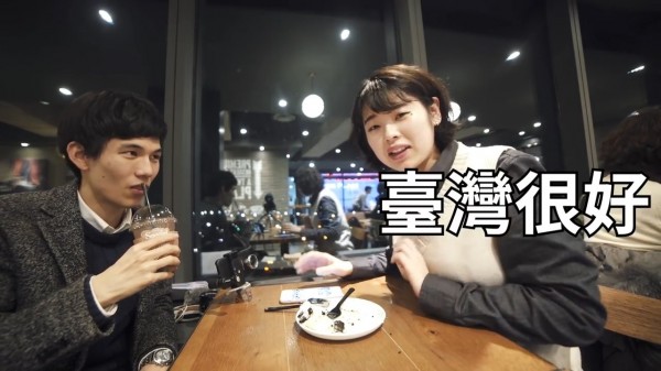 韓國Youtuber京欽（左）就訪問了兩個來過台灣旅遊的朋友，問問他們對台灣的想法。（京欽授權，下圖同）