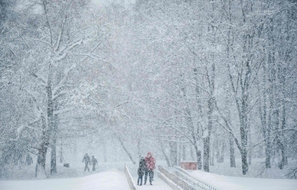 莫斯科從3日起降下大雪。（法新社）