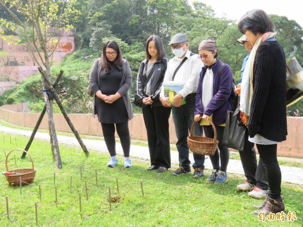 環保自然葬法近年來逐漸被民眾所接受，環保葬包括樹葬、海葬、花葬等，其中又以樹葬居多。（資料照）