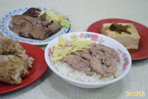 呆獅雞肉飯另有雞肉片飯，是不少熟客才知道的隱藏菜單。（記者王善嬿攝）