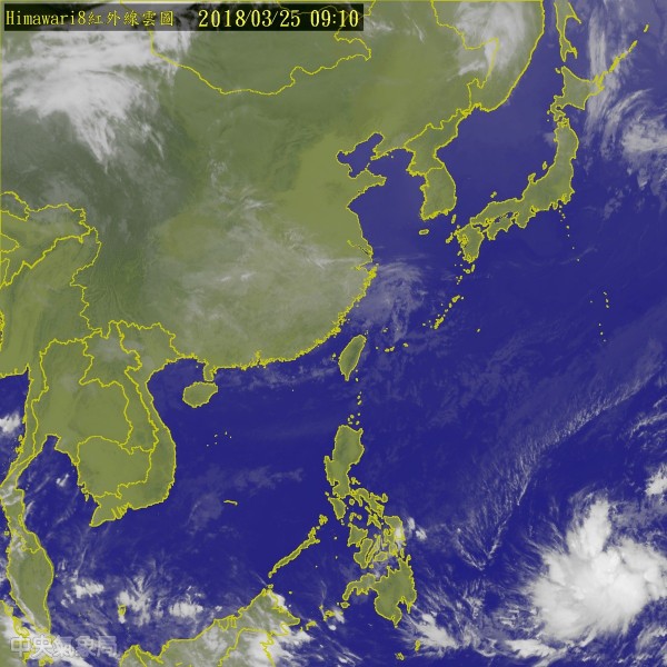 目前在關島南方海面的熱帶性低氣壓持續發展，最快今天就有機會形成今年第3號颱風「鯉魚」。（中央氣象局）