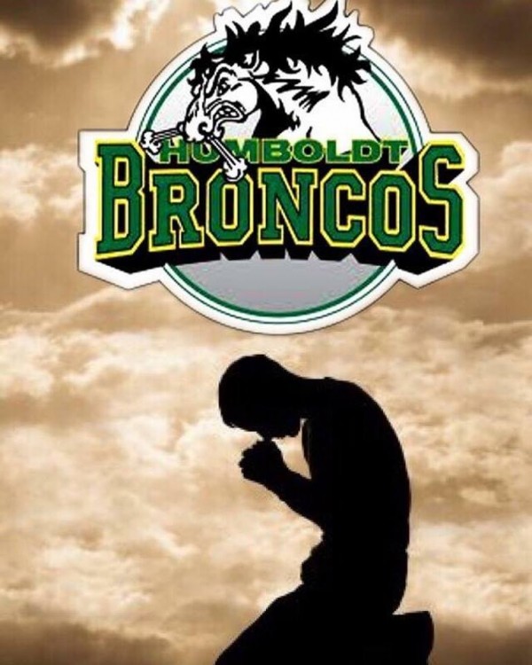 加拿大薩斯喀徹溫省青少年冰球聯盟洪堡野馬隊（Humboldt Broncos）巴士車禍，造成14死14傷慘劇。（圖擷自Collegiate Sports Medicine Olds臉書）