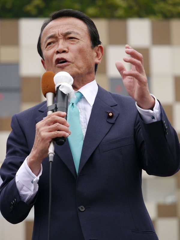 部屬福田淳一遭爆涉嫌性騷多名女記者，財務大臣麻生太郎（見圖）今日表示，「若屬實就開除。」（圖取自維基百科）