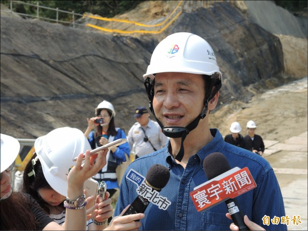 深澳電廠興建爭議持續延燒，國民黨新北市長朱立倫昨天表示，為何非得使用高污染的燃煤？（記者翁聿煌攝）