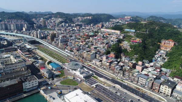 前瞻基礎建設計畫第一號建設基隆輕軌捷運，未來將採全面雙軌化，基隆到南港只要25.5分鐘。（基隆市政府提供）