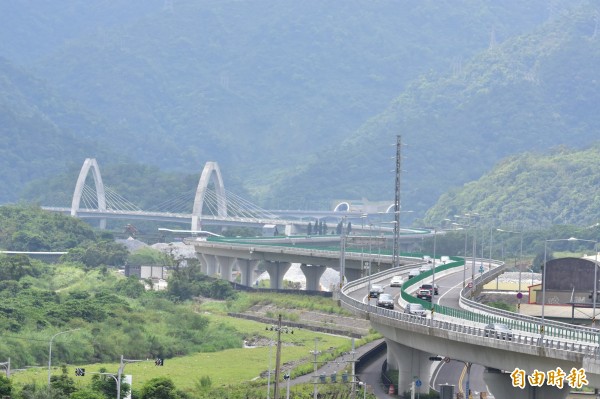 蘇花改預計明上午7點半開放大客車通行。（資料照）