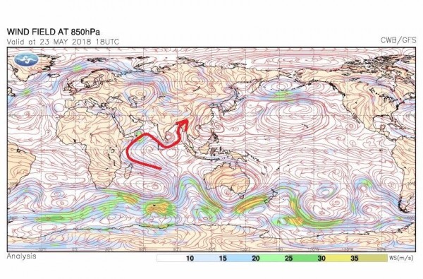 鄭明典指出，台灣的夏季風是卡在中南半島，但今年這個中南半島的低壓區要遲到了（圖擷自鄭明典《臉書》）