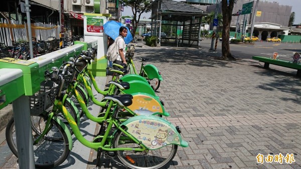 台南T-Bike已超過110萬人次騎乘。（記者洪瑞琴攝）