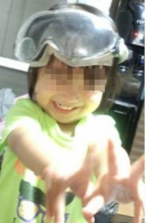 年僅5歲的船戶結愛長期遭父母施暴，最終引發敗血症死亡。（圖擷自宮谷優里臉書）