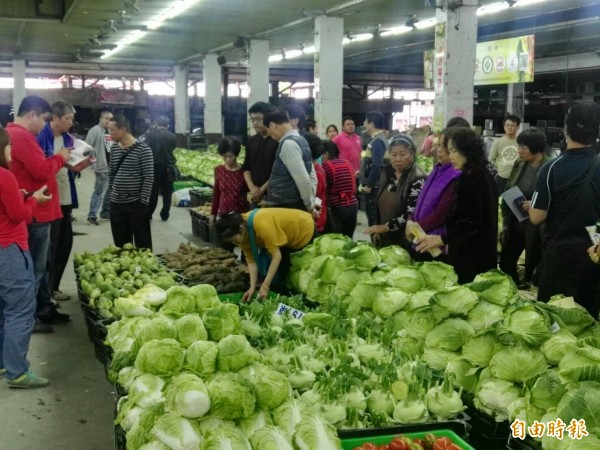 食藥署解釋，因考慮各國氣候條件、作物種類均不盡相同，因此需要動用的農藥類型或劑量就會不一樣。（資料照）