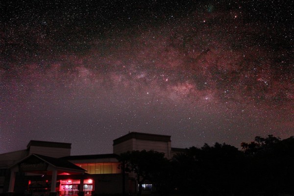 國境之南的墾丁可以享受一望無際的星空，是天文界知名的觀星景點。（圖／小墾丁渡假村提供 ）