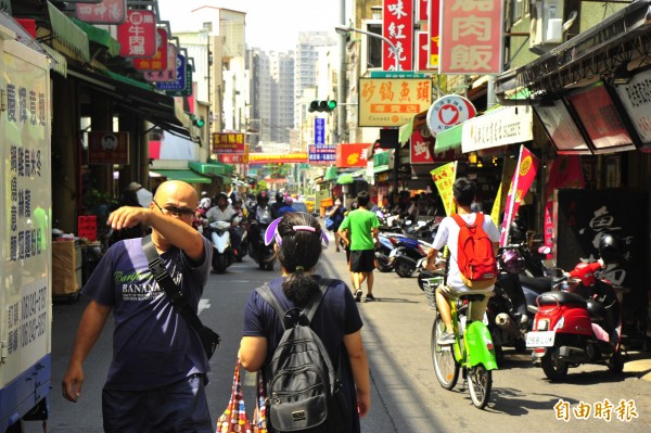 永樂市場內有許多台南著名小吃，不過傳出所有權問題。（記者王捷攝）