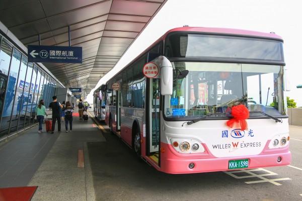 台中國際機場有3條機場快線公車，到市區更方便。（台中市政府提供）