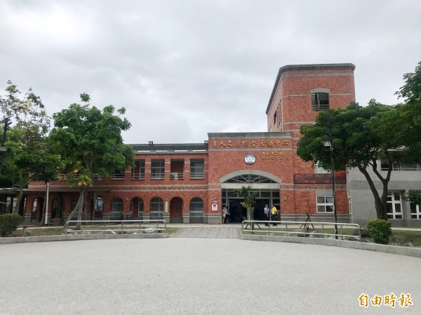 市府規劃將大園舊圖書館館暨老人文康活動中心，服務再升級。（記者謝武雄攝）