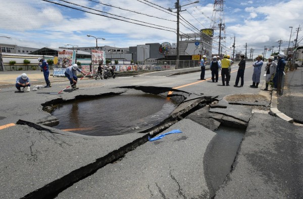大阪今早發生6.1規模強震。（法新社）