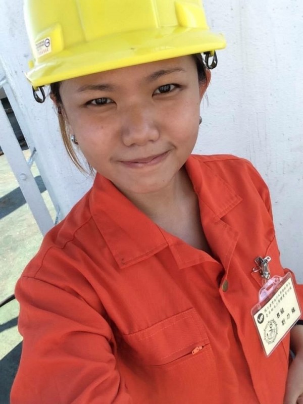 馬來西亞的劉力維，成為台灣首位考上1等船副的外籍女性。（圖：航港局提供）
