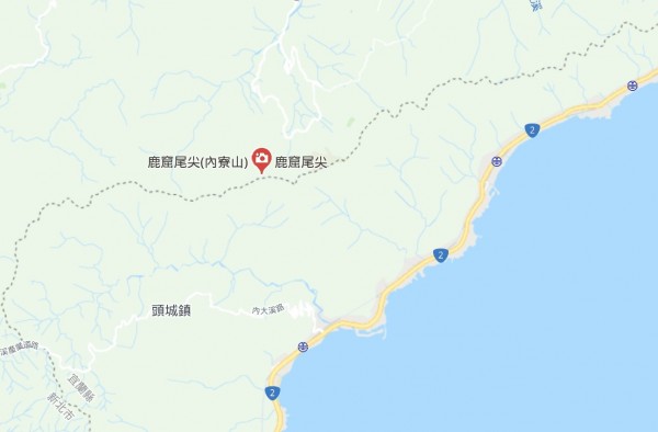 宜蘭縣一支登山隊伍，計畫到新北市鹿窟尾尖後原路折返，原訂昨下午下山，但直到深夜仍失聯，宜蘭縣消防局派人員前往搜尋，今天上午全數尋獲。（記者張議晨翻攝）