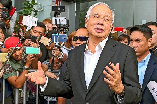 馬來西亞前總理納吉布因涉貪，3日下午遭到馬國反貪腐委員會拘捕。
（法新社檔案照）