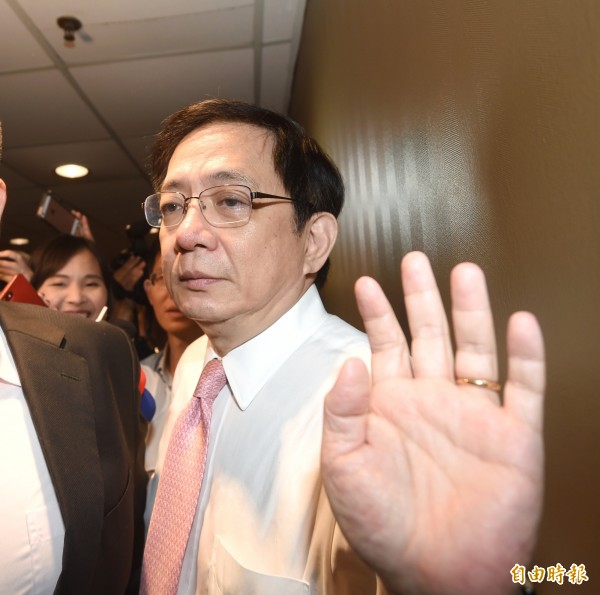 台大校長遴選委員會今晚確定因人數不足流會;但召集人陳維昭草擬的聲明中,堅持遴選無明顯重大瑕疵,再次籲請教育部依法聘任管中閔(見圖)當校長。(資料照,記者方賓照攝) 台大校長遴選委員會今晚確定因人數不足流會;但召集人陳維昭草擬的聲明中,堅持遴選無明顯重大瑕疵,再次籲請教育部依法聘任管中閔(見圖)當校長。(資料照,記者方賓照攝)