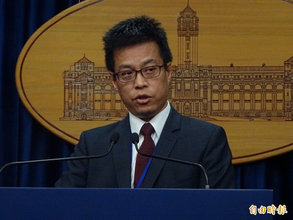 總統府發言人黃重諺認為,打壓藝人不是當代文明社會應有的行徑。(資料照) 總統府發言人黃重諺認為,打壓藝人不是當代文明社會應有的行徑。(資料照)