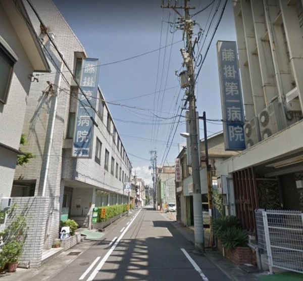 日本岐阜市「Y&M 藤掛第一醫院」4名病患接連中暑死亡。（擷取自GoogleMap街景服務）