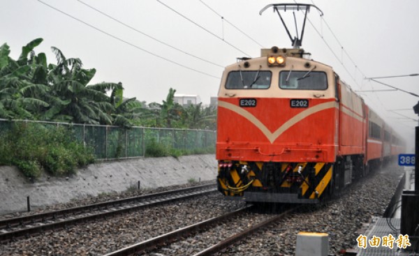 台鐵將於今年10月12日起進行列車時刻表年度調整，高達440班列車時刻有調整。（本報資料照）