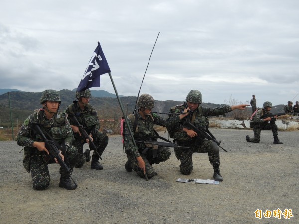 今年6月立法院通過志願役「退場機制」，軍士官任官服役滿1年以上，如果無續服意願，只要賠款就能提前退伍。（資料照）