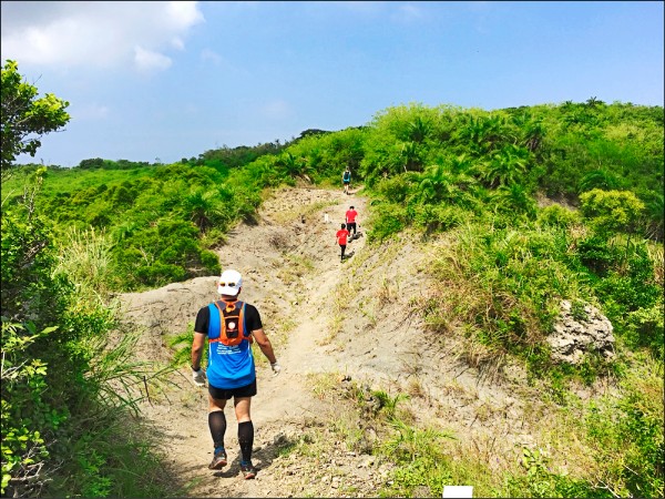 全台首次國家公園越野賽，選手90%賽道都在山林野道。（記者蔡宗憲翻攝）