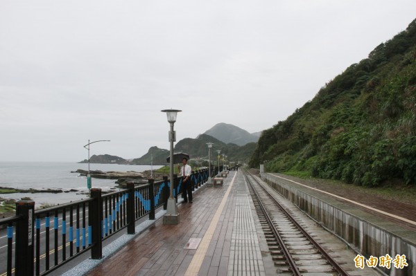 基隆台北第3條快捷公車從美麗的八斗子車站發車。（記者盧賢秀攝）