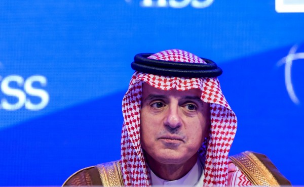 沙烏地阿拉伯外交部長朱貝爾（見圖）今日在巴林1場論壇中表示，「（哈紹吉案的）涉案嫌疑人是沙國國民，他們目前被羈押在沙國，調查在沙國進行，這些人也將在沙國被起訴、究責」。（法新社）