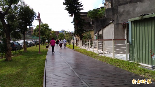 桃園新景點！桃林鐵路活化優先段完工，鐵路變身「鐵馬道」。（記者鄭淑婷攝）